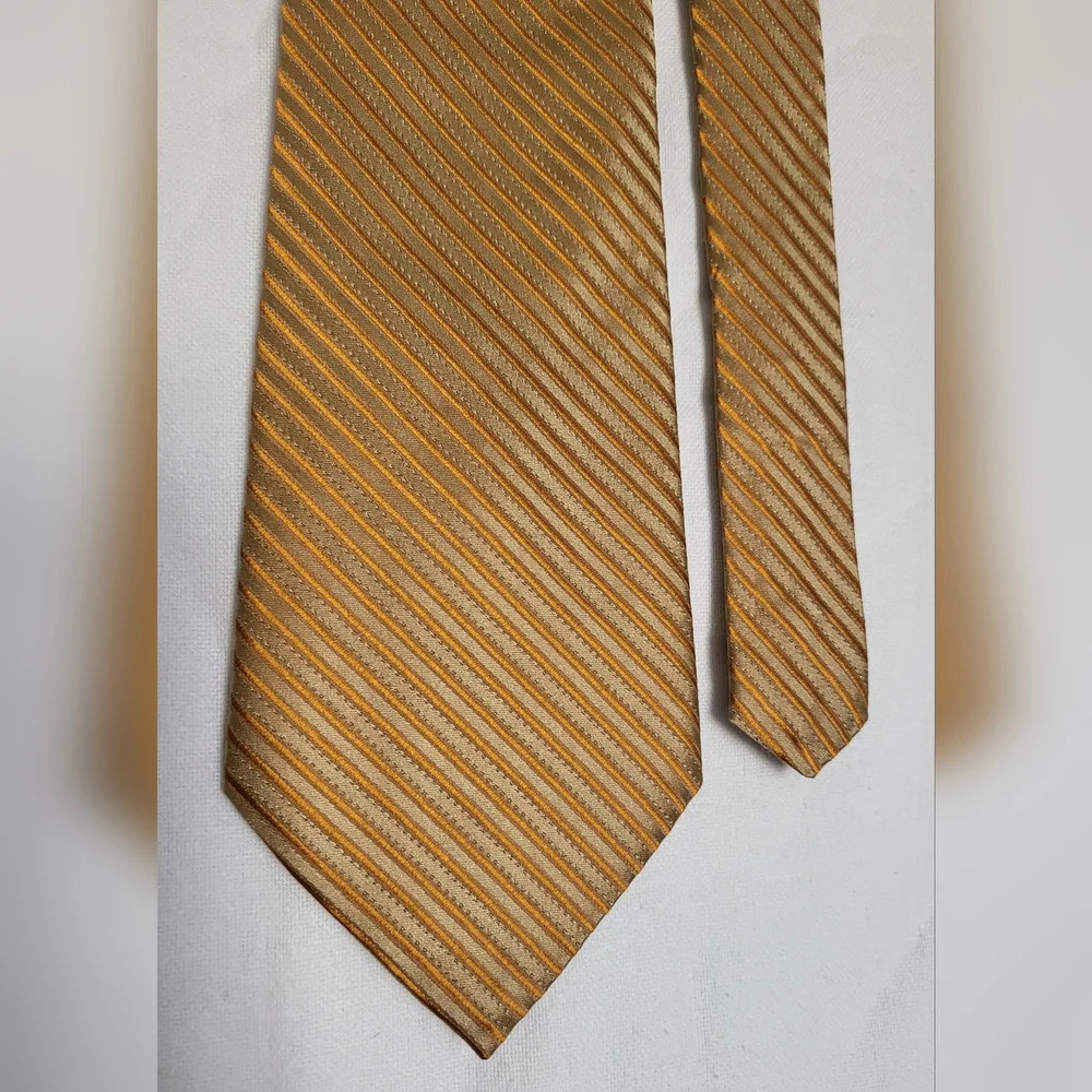 J. Ferrar Preppy Orange Cream Striped 100% Silk‎ Vintage Career Tie Academia